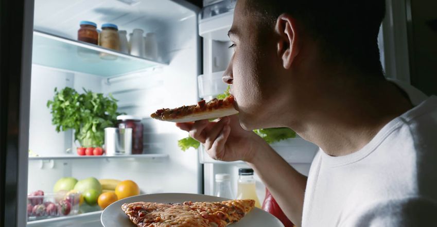 Éjszakai evés szindróma: nem egy rossz szokás, hanem táplálkozási zavar
