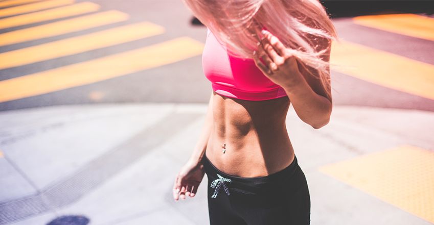 Így tehetsz a hasi zsírpárnák ellen